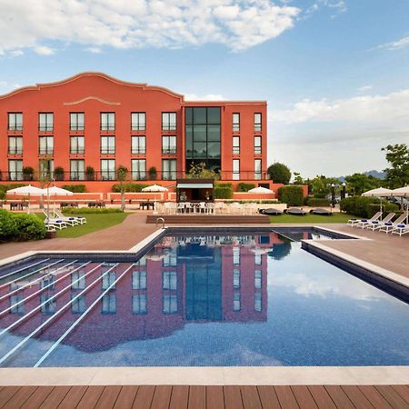 Dolce By Wyndham Barcelona Resort Sant Esteve Sesrovires Buitenkant foto