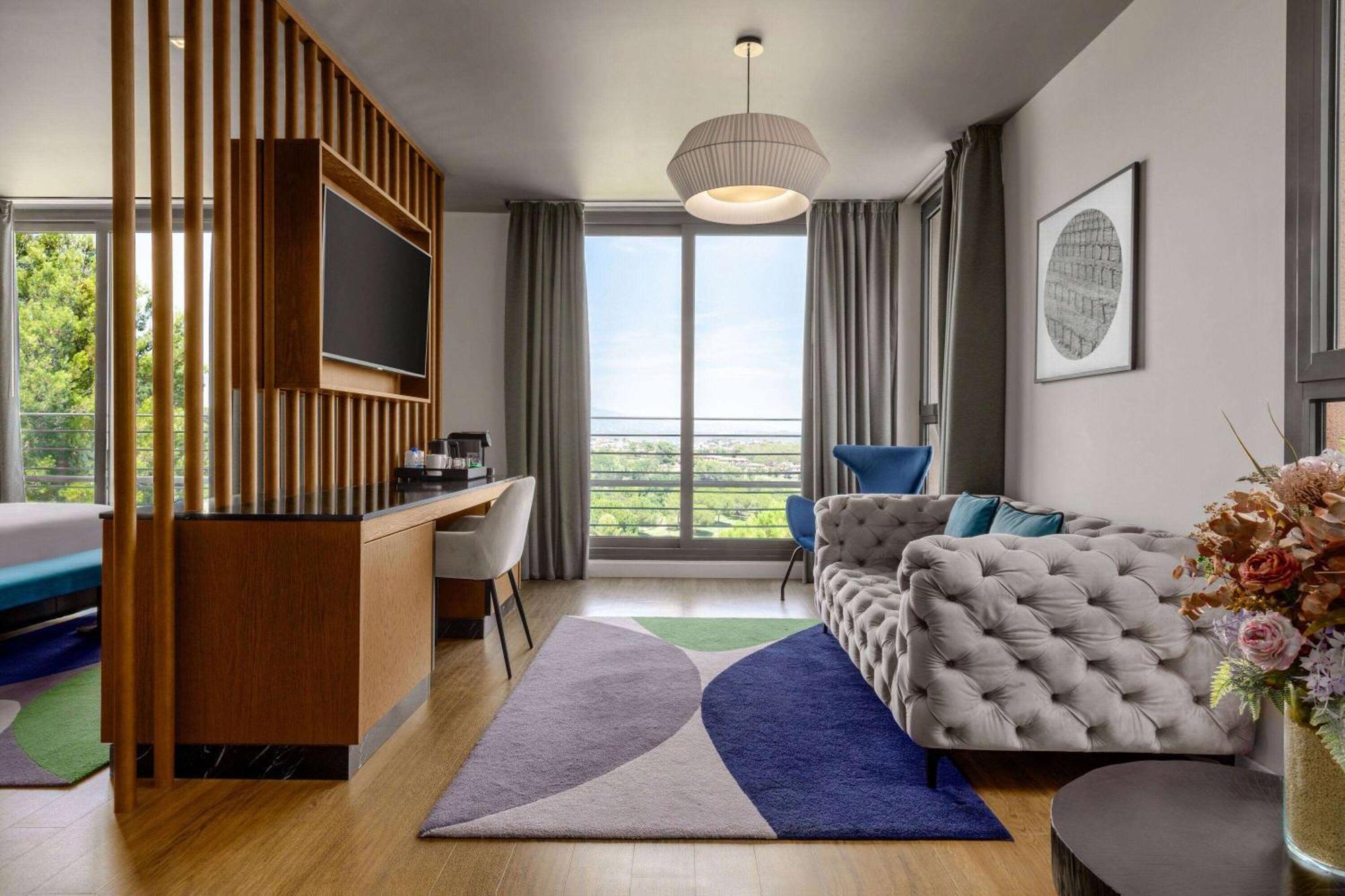 Dolce By Wyndham Barcelona Resort Sant Esteve Sesrovires Buitenkant foto