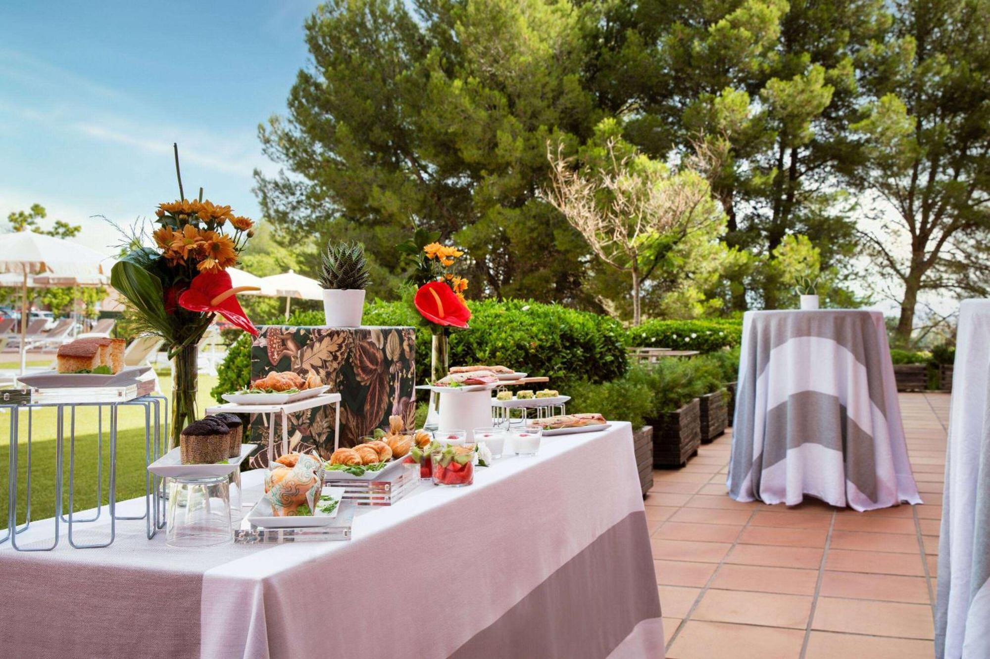 Dolce By Wyndham Barcelona Resort Sant Esteve Sesrovires Buitenkant foto