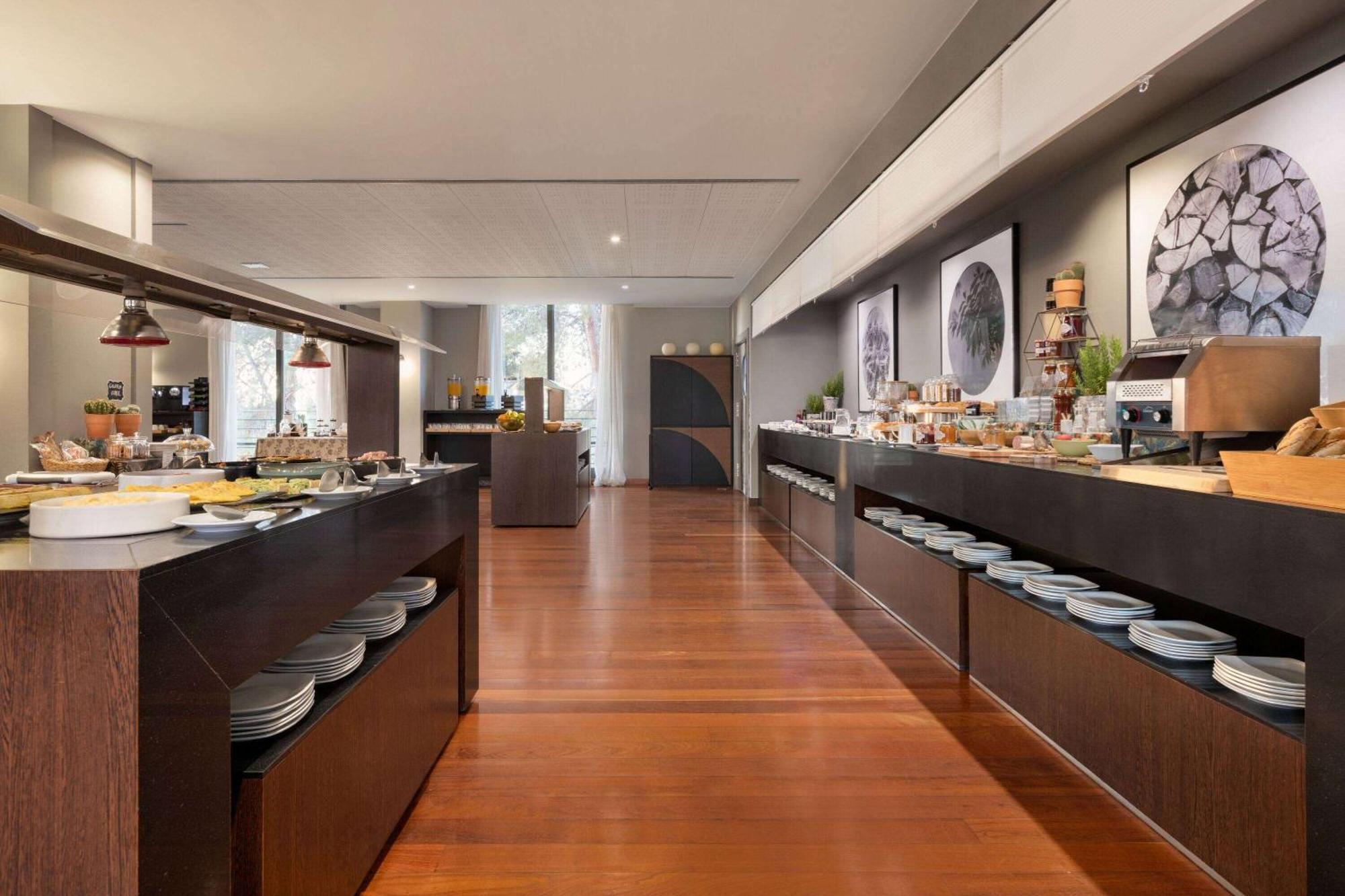 Dolce By Wyndham Barcelona Resort Sant Esteve Sesrovires Buitenkant foto