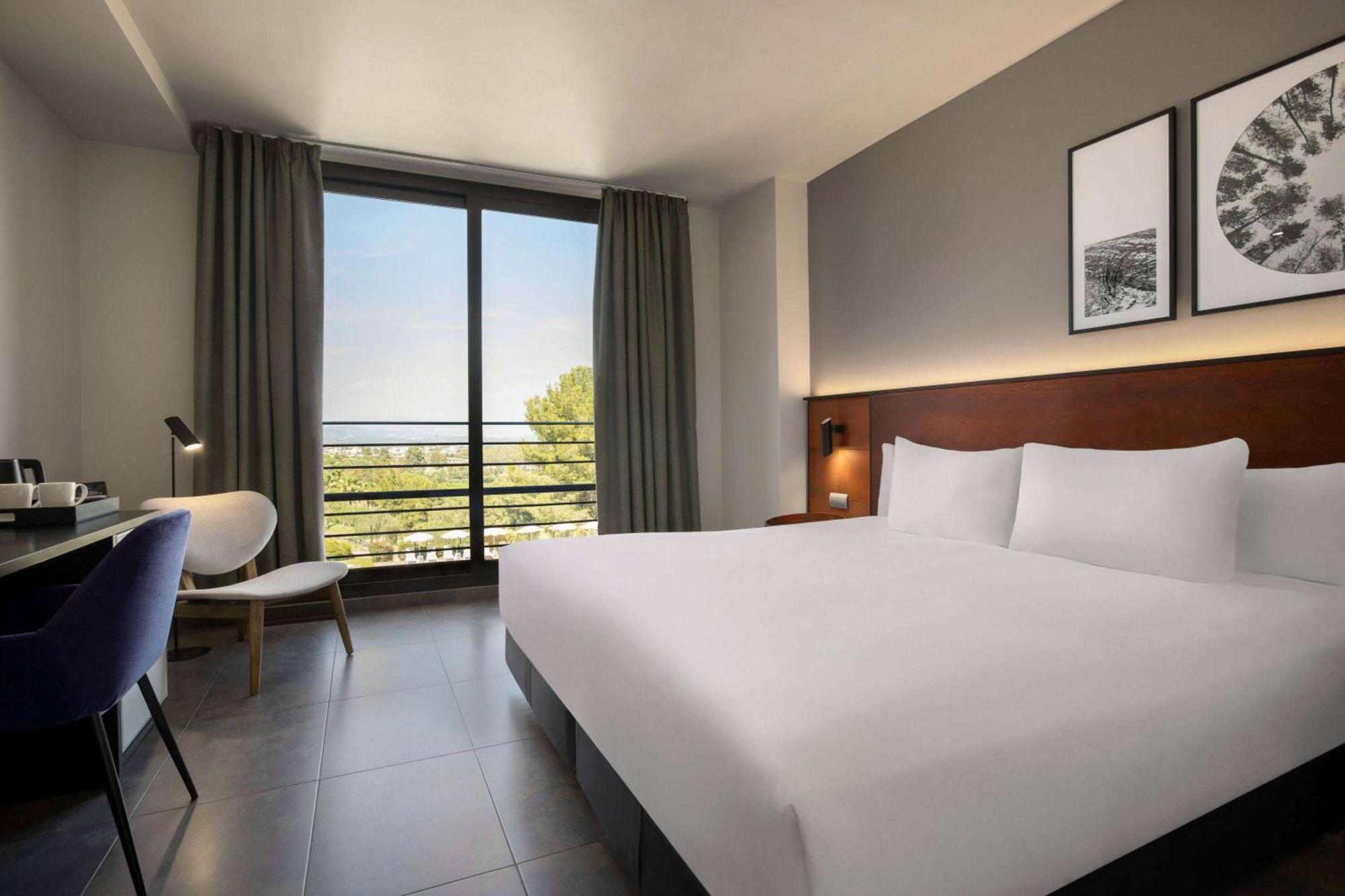 Dolce By Wyndham Barcelona Resort Sant Esteve Sesrovires Buitenkant foto