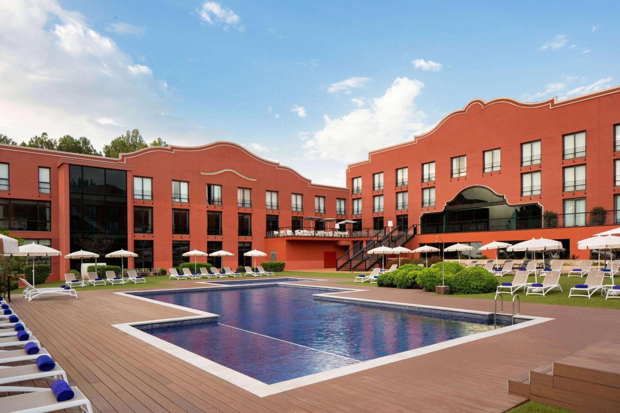 Dolce By Wyndham Barcelona Resort Sant Esteve Sesrovires Buitenkant foto
