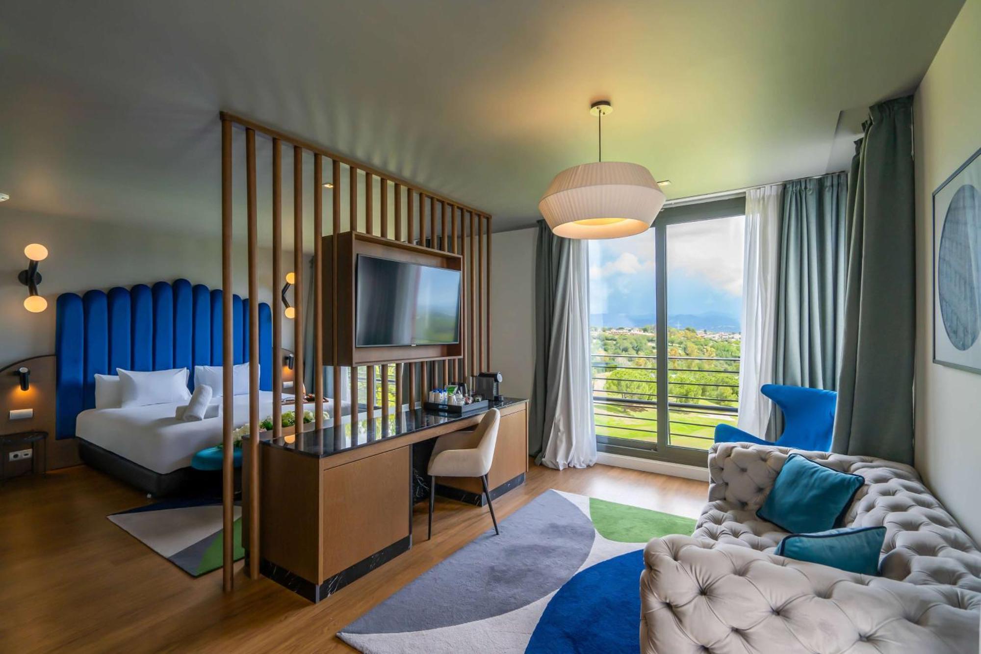 Dolce By Wyndham Barcelona Resort Sant Esteve Sesrovires Buitenkant foto