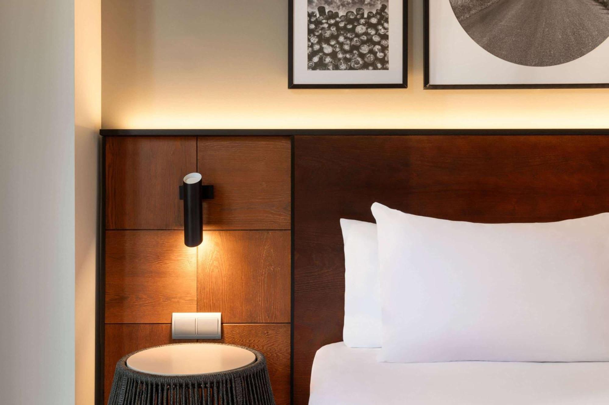 Dolce By Wyndham Barcelona Resort Sant Esteve Sesrovires Buitenkant foto